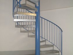 04_aussentreppe_spindel