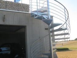 30_aussentreppe_spindel