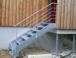 01_aussentreppe_gerade