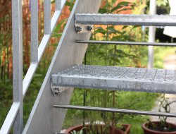 34_aussentreppe_gerade