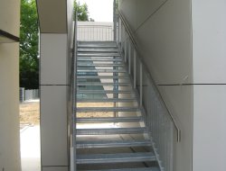 48_aussentreppe_gerade