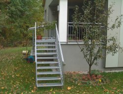 58_aussentreppe_gerade