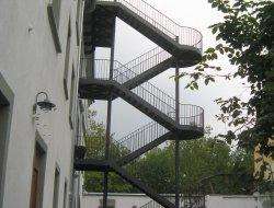 03_aussentreppe_gewendelt