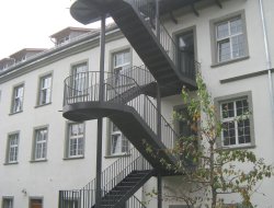 05_aussentreppe_gewendelt