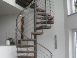 23_innentreppe_spindel