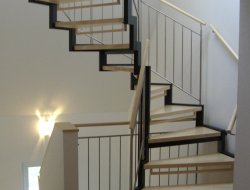 04_innentreppe_gewendelt